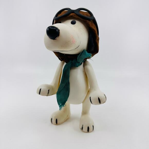 Vtg Snoopy Toy Flying Plastic Toy w/Hat, Scarf & Glass Charlie Brown 60s Vintage - Picture 3 of 9